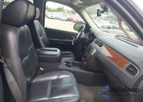 2007 Chevrolet Suburban 1500 Ltz from USA, damaged, VIN 1GNFK16307J159317